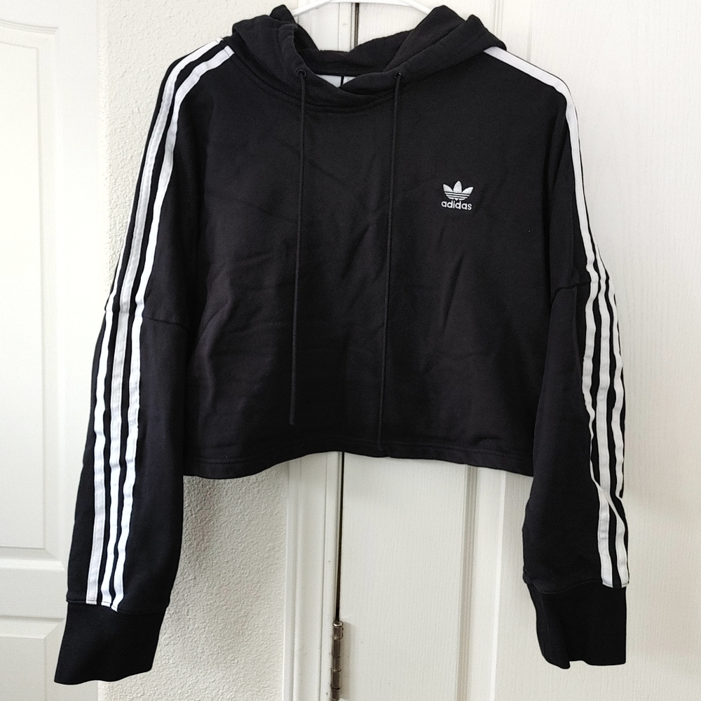 Cropped Adidas hoodie
